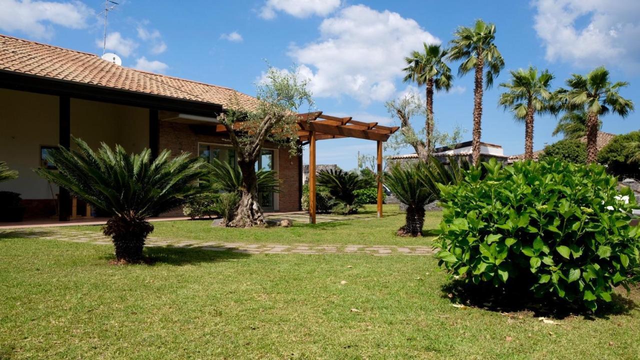 Holiday Homes Borgo Papardo Джаре Екстериор снимка